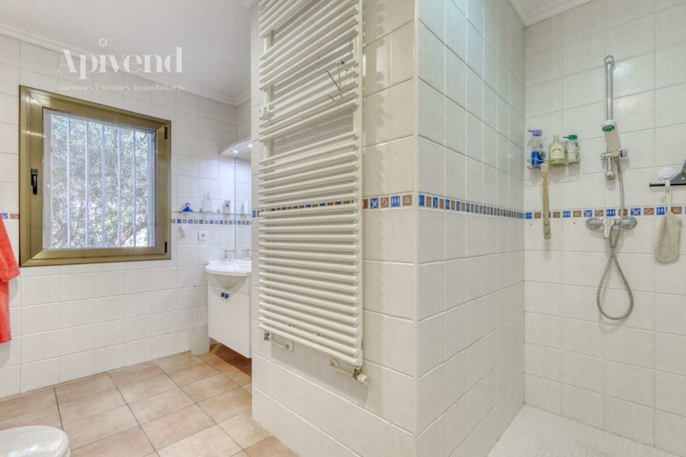 14-23-6190354516123172026.jpg