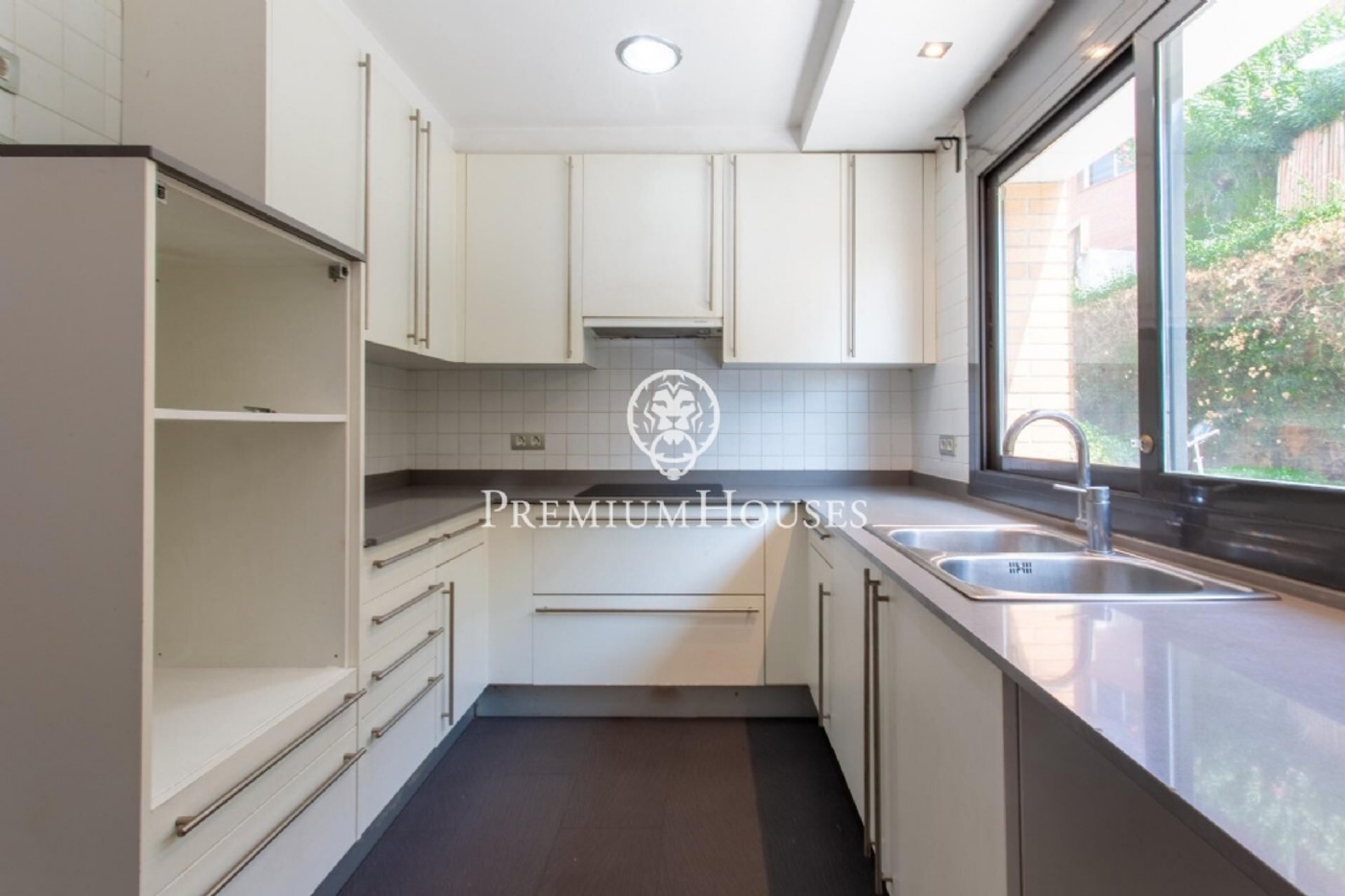 246-17-61057635568752026.jpg