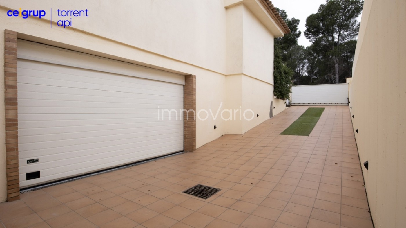 247-56-6175933317112452026.jpg