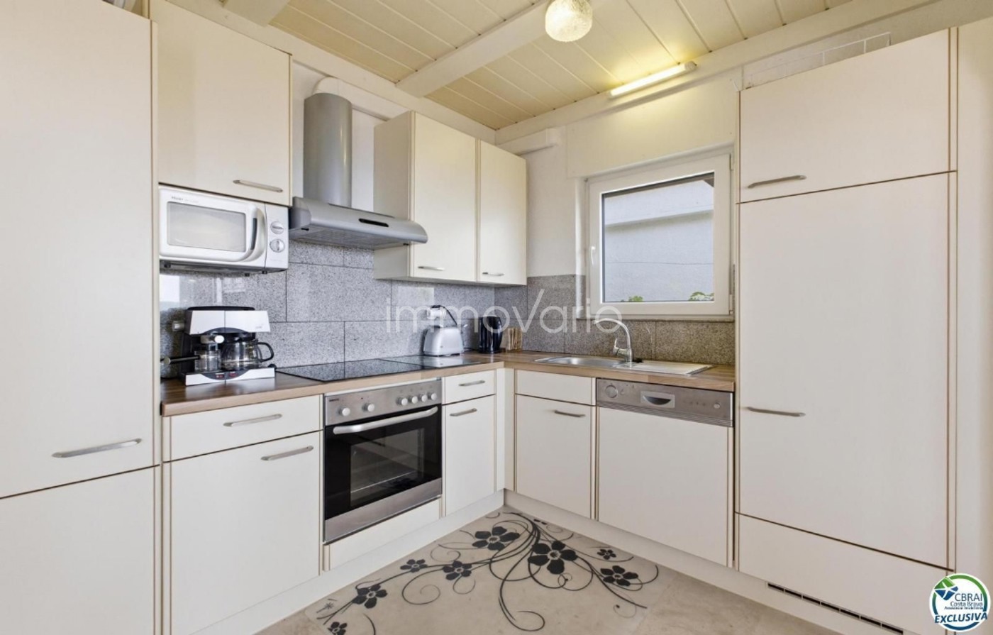 435-12-6186587821452026.jpg