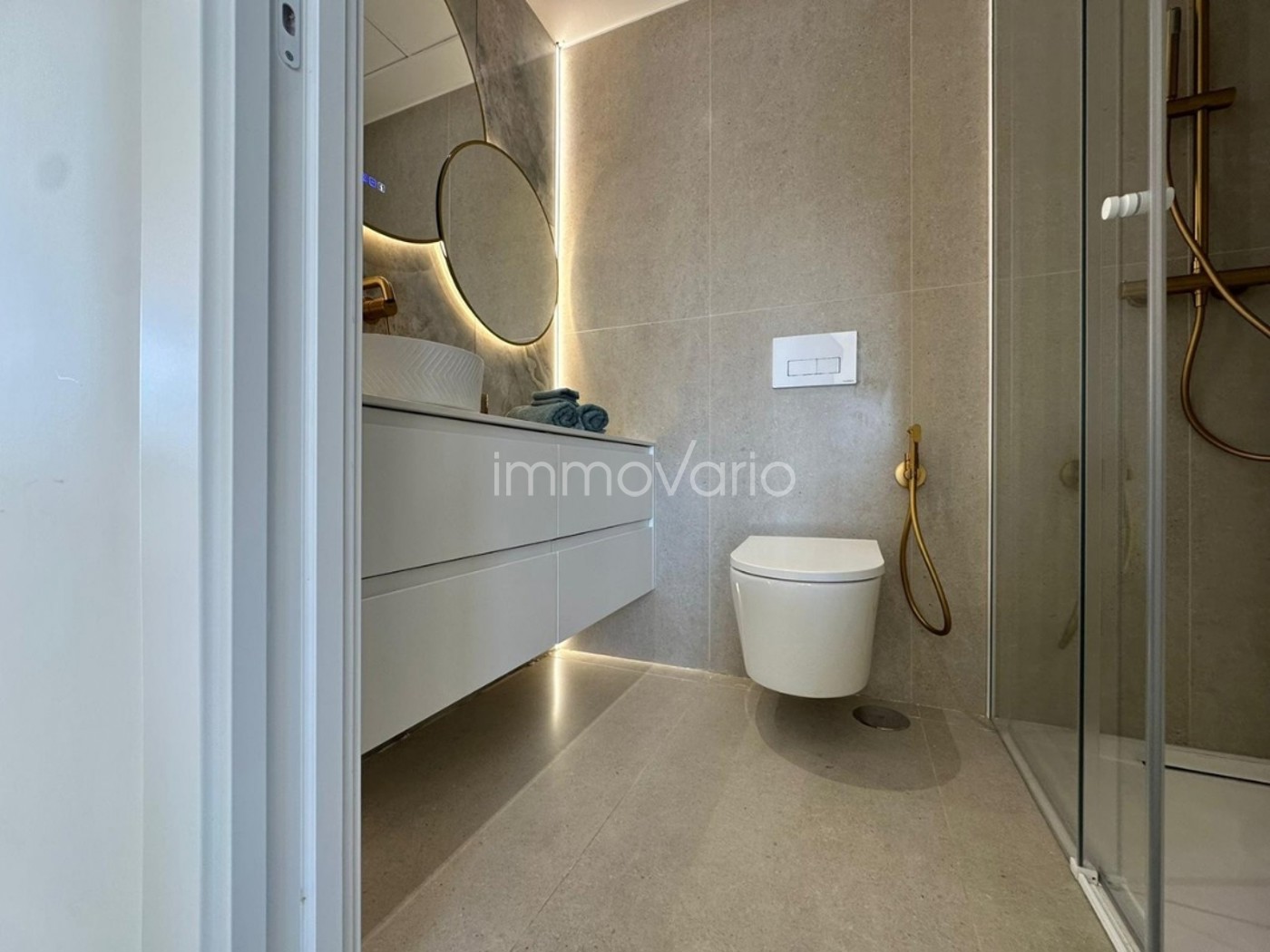 565-19-620798248122982026.jpg