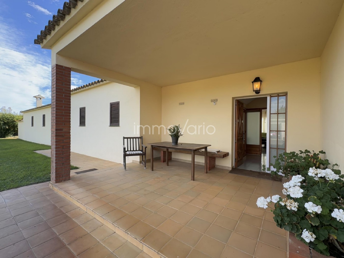 581-15-58983055383172026.jpg