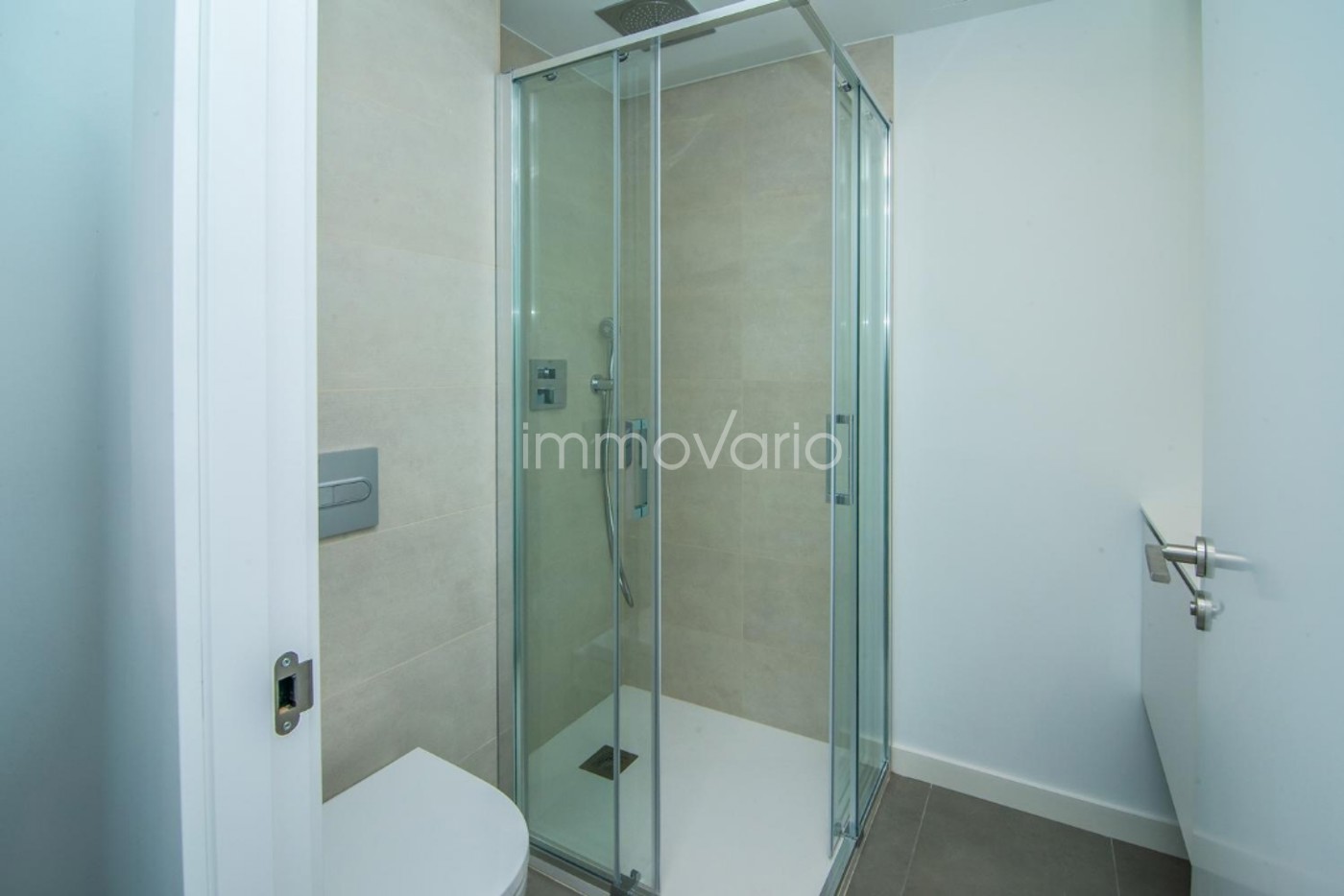 581-19-60302514583172026.jpg