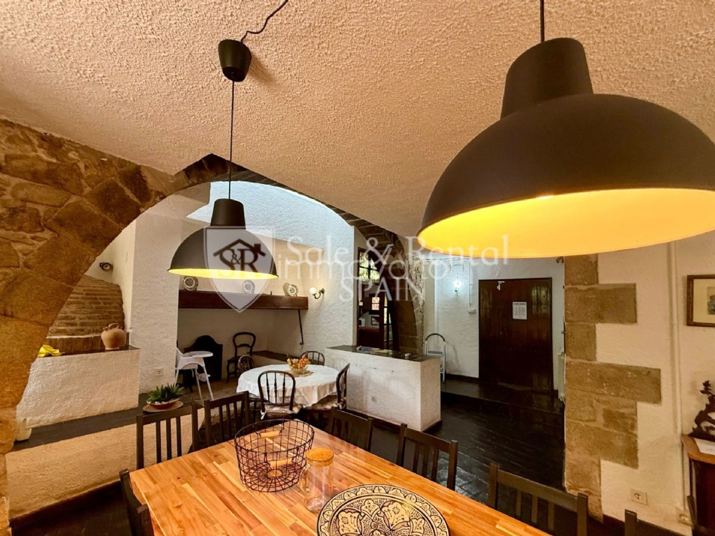 600-9-6121612934162682026.jpg