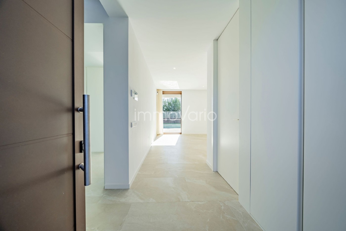 602-5-6123203624852026.jpg