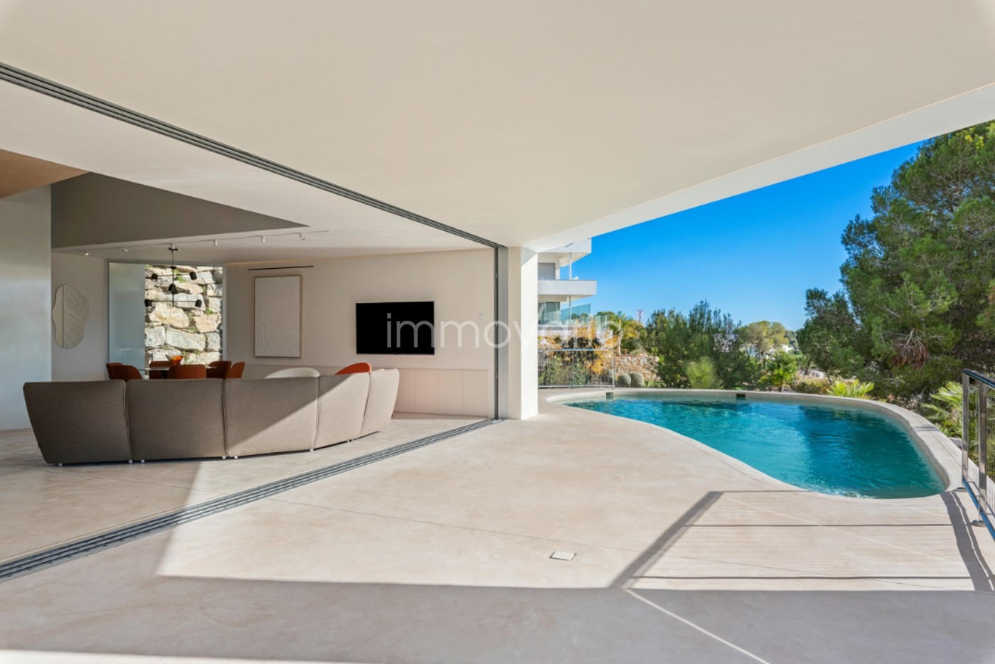 626-11-58350628538782026.jpg