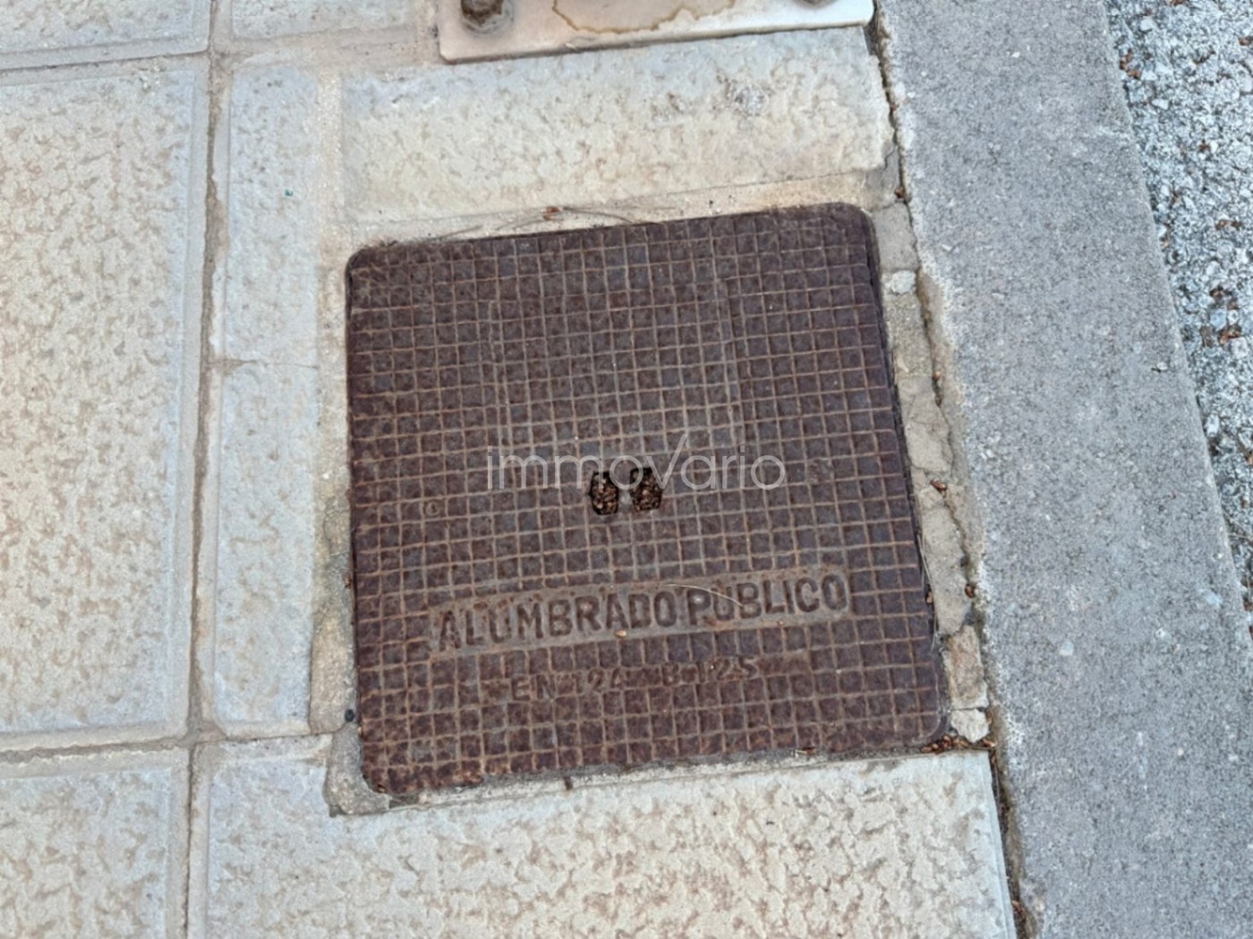 654-29-58677721122352025.jpg