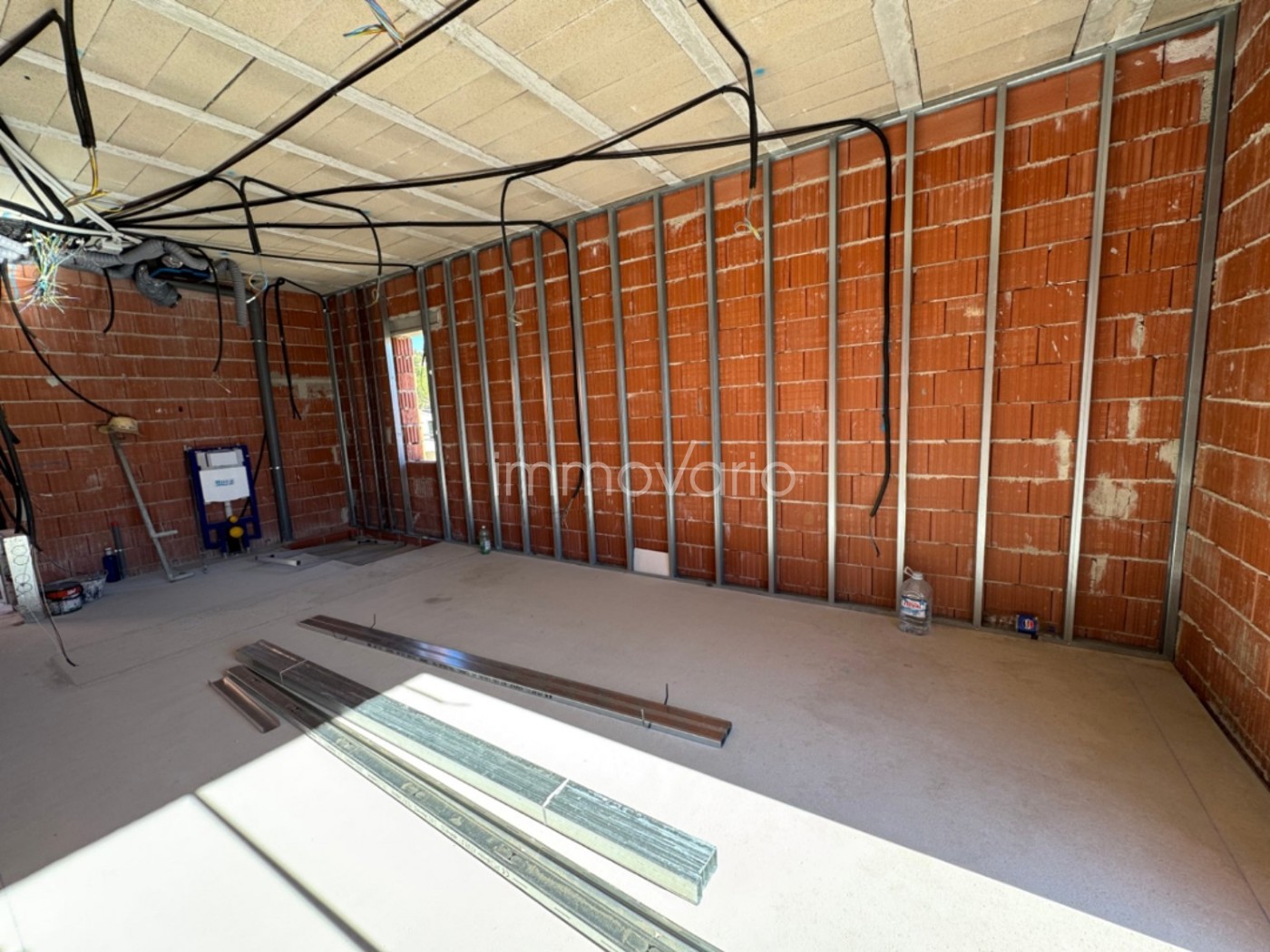 654-48-617408010121882026.jpg